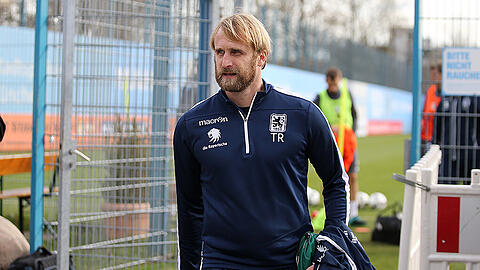 Gekommen, um nur kurz einzuspringen, aber dann eventuell als Co-Trainer weiterzumachen: 1860-Interimstrainer Daniel Bierofka.
