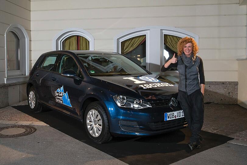 Lucy Diakovska mit dem neuen Golf 7
