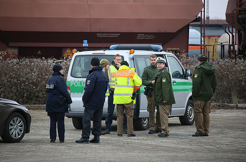 Bilder vom Bomben-Fundort in Mühldorf. Während Bauarbeiten wurde eine rund 80 Kilogramm schwere Fliegerbombe entdeckt.