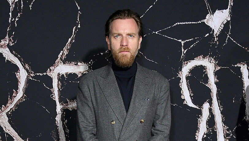 Den passenden Bart für die Rolle des Obi-Wan Kenobis hat Ewan McGregor schon Den passenden Bart für die Rolle des Obi-Wan Kenobis hat Ewan McGregor schon