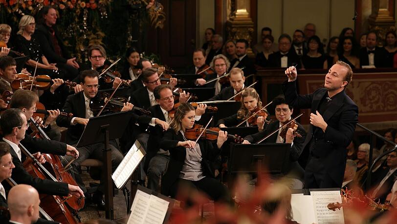 Die Wiener Philharmoniker unter Yannick N&eacute;zet-S&eacute;guin anl&auml;sslich des Neujahrskonzertes 2026 im Goldenen Saal des Musikvereins in Wien.