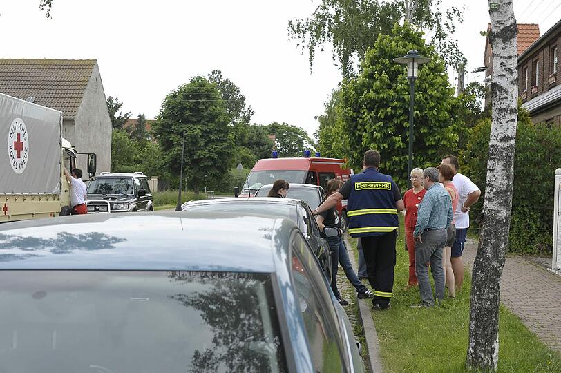 Deichbruch bei Fischbeck in Sachsen-Anhalt - Aktuelle Bilder vom Hochwasser