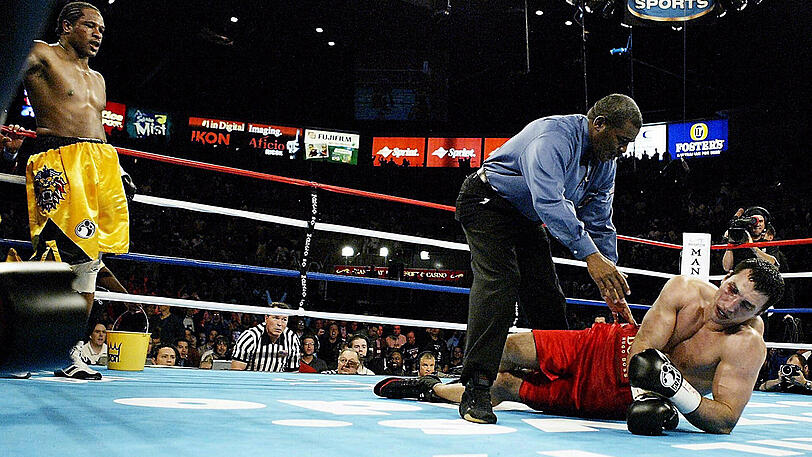 10.04.2004 - Las Vegas: Der Versuch, den WBO-WM-Titel zurückzuerobern, scheitert kläglich. Klitschko verliert gegen den Amerikaner Lamon Brewster durch technischen K.o.