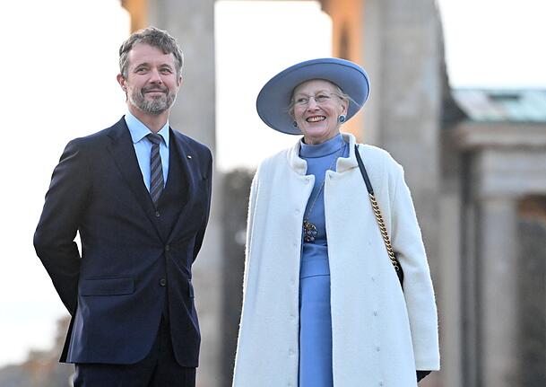 Königin Margrethe II. von Dänemark will den Thron ihrem Sohn, Kronprinz Frederik, überlassen. Königin Margrethe II. von Dänemark will den Thron ihrem Sohn, Kronprinz Frederik, überlassen.
