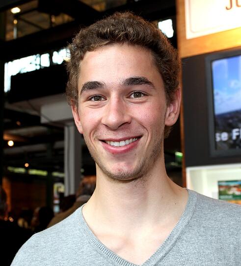 Christoph Fuß (22), Praktikant: "Alles ist sehr lecker, liegt aber nicht in meinem Budget. Ich werde vor allem wegen der gelungenen Halle kommen."