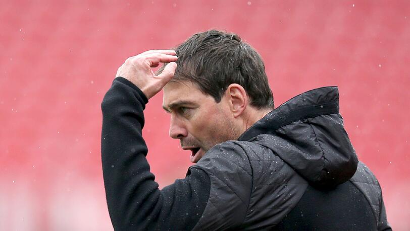Die Manschaft von Trainer Rene Weiler dreht in einer irren Aufholjagd einen 0:2-Rückstand noch in einen 6:2 -Sieg. (Archivbild) Die Manschaft von Trainer Rene Weiler dreht in einer irren Aufholjagd einen 0:2-Rückstand noch in einen 6:2 -Sieg. (Archivbild)