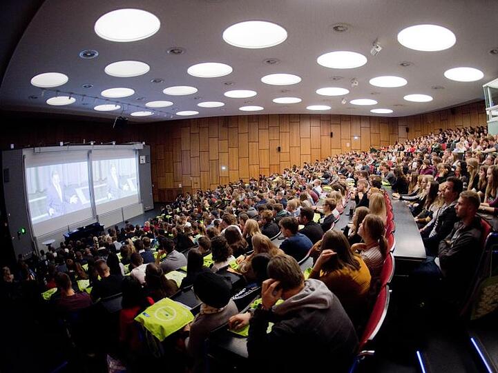 Studenten im Audimax der Leibniz Universität Hannover.