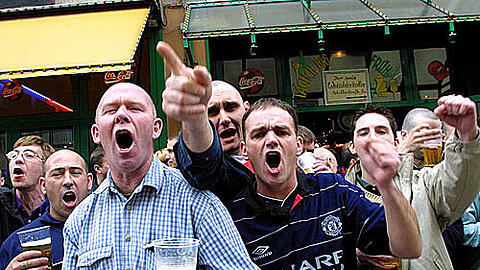 Fans aus Manchester feiern in München (Archivbild).
