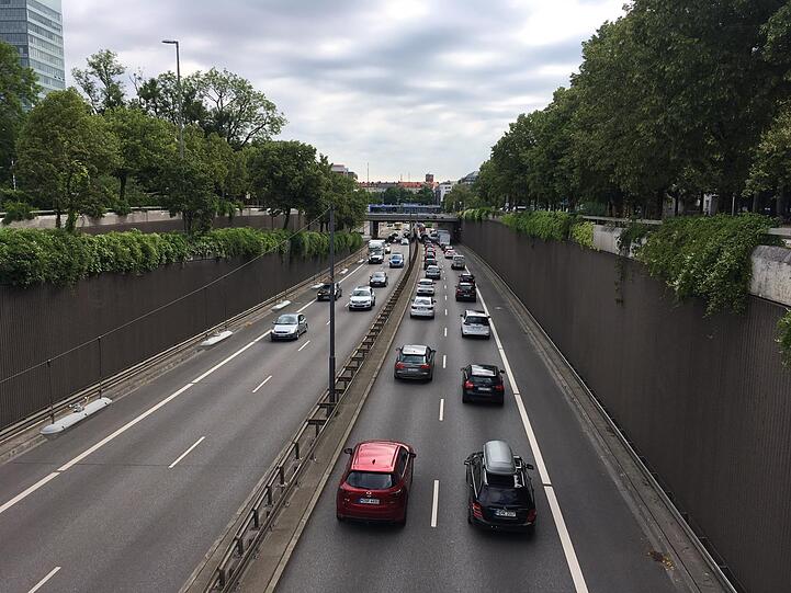 ... und nicht weit davon im Münchner Westen am Ring.