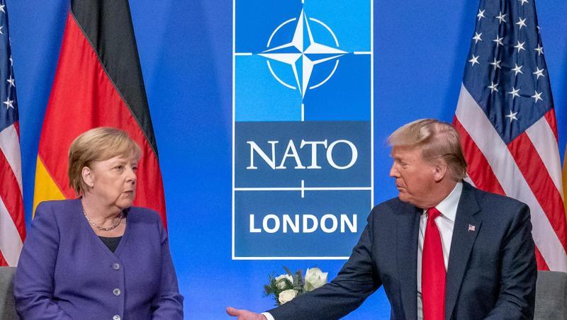 Merkel und Trump Anfang Dezember beim Nato-Gipfel in Watford bei London. Auch hinsichtlich der angespannten Lage im Iran und Irak wolle man in Kontakt bleiben, hieß es von Seiten der Bundesregierung. Merkel und Trump Anfang Dezember beim Nato-Gipfel in Watford bei London. Auch hinsichtlich der angespannten Lage im Iran und Irak wolle man in Kontakt bleiben, hieß es von Seiten der Bundesregierung.
