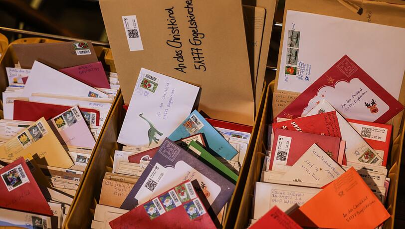 Die Briefe kommen aus aller Welt.