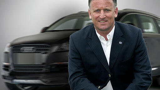 Andreas Brehme, Fußball-Weltmeister von 1990, sagt, sein Audi Q7 werde von einem Chauffeur gefahren. Andreas Brehme, Fußball-Weltmeister von 1990, sagt, sein Audi Q7 werde von einem Chauffeur gefahren.