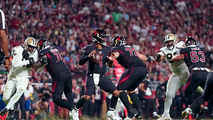 Arizona-Cardinals-Quarterback Kyler Murray (1) in Aktion.