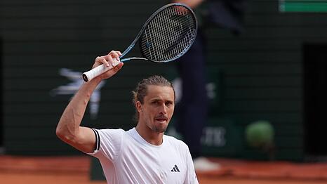 Alexander Zverev reagiert auf seinen Achtelfinalsieg.