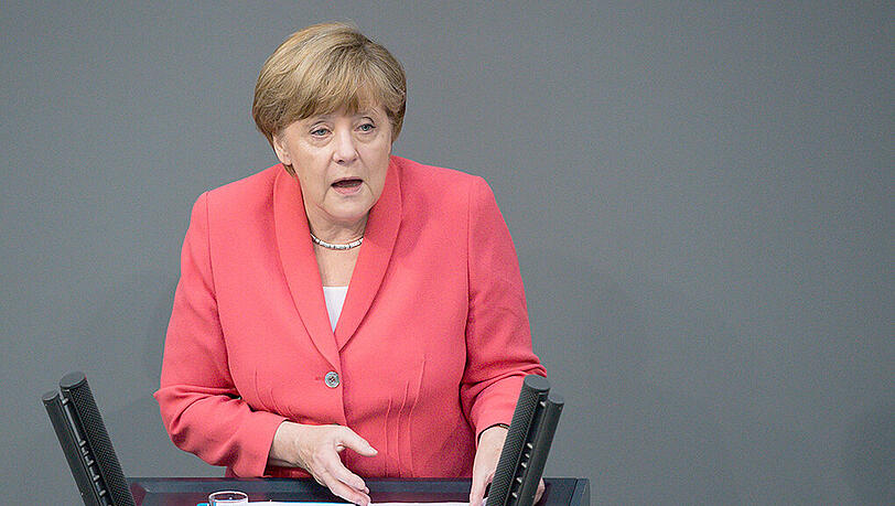 Bundeskanzlerin Angela Merkel spricht während der Sondersitzung des Deutschen Bundestages zu den Griechenland-Hilfen. Bundeskanzlerin Angela Merkel spricht während der Sondersitzung des Deutschen Bundestages zu den Griechenland-Hilfen.