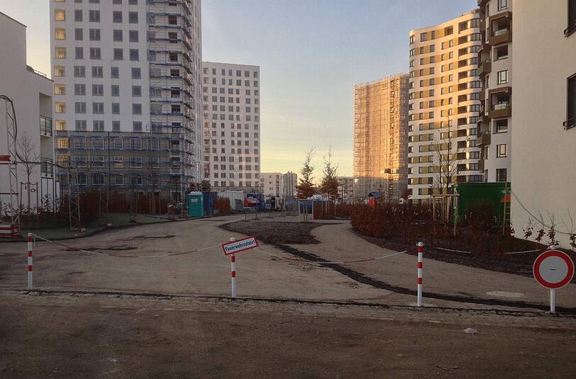 Die Koppstraße in München Obersendling, in der Nähe des S-Bahnhofs Siemenswerke, ist jetzt zur Sackgasse geworden.