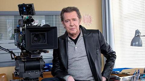 Der Schauspieler Jan Fedder 2015 bei Dreharbeiten zur ARD-Serie "Großstadtrevier". Er ist im Dezember 2019 im Alter von 64 Jahren gestroben.