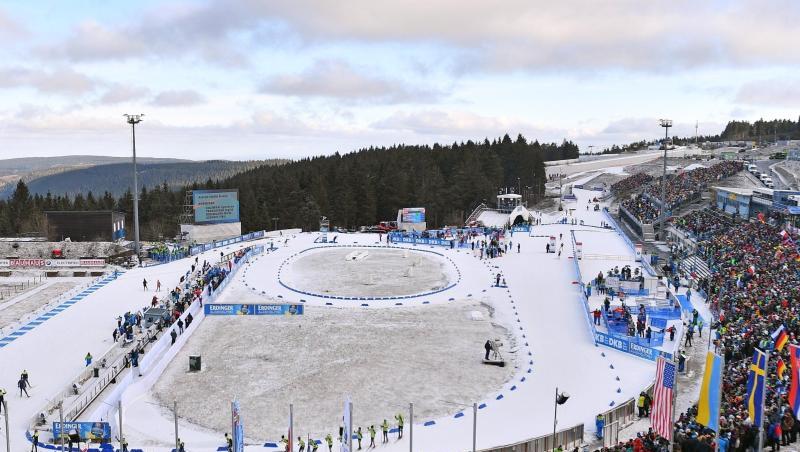 Die Oberhofer Biathlon-Arena kurz vor dem Start.