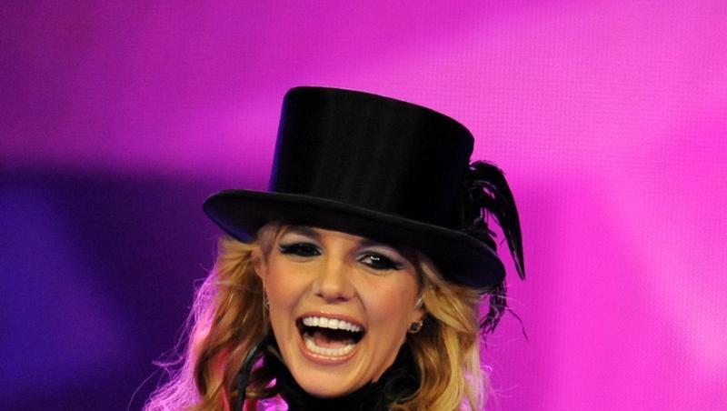 Pop-Sängerin Britney Spears (29) macht auf sexy und verführerisch: Ihr neues, mittlerweile siebtes Studioalbum wird "Femme Fatale" heißen und Mitte März auf den Markt kommen. Pop-Sängerin Britney Spears (29) macht auf sexy und verführerisch: Ihr neues, mittlerweile siebtes Studioalbum wird "Femme Fatale" heißen und Mitte März auf den Markt kommen.