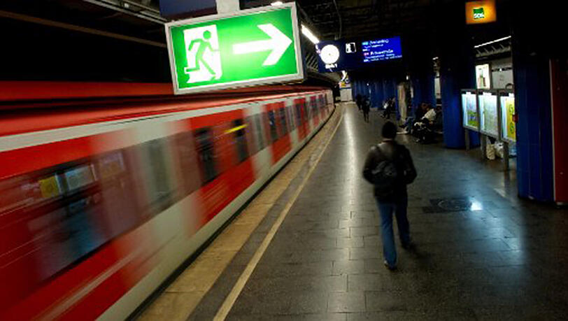 Am Donnerstag und Freitag kam es aufgrund von Notarzteinsätzen zu Verspätungen im Münchner Nah- und Fernverkehr Am Donnerstag und Freitag kam es aufgrund von Notarzteinsätzen zu Verspätungen im Münchner Nah- und Fernverkehr