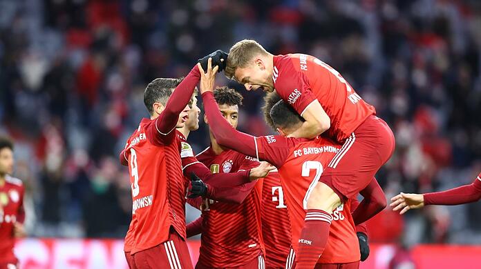 Torjubel nach dem 1:0 durch Thomas Müller.