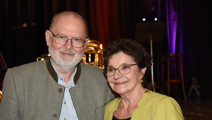 Hans Böhmer ist der Lebenspartner an Monika Baumgartners Seite. Hans Böhmer ist der Lebenspartner an Monika Baumgartners Seite.
