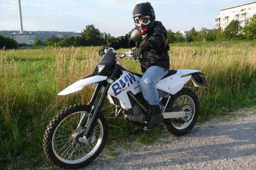 Erster Ausritt nach 15 Jahren Bike-Pause. Torsten Huber auf der BMW G 450 X.