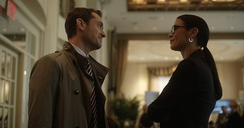 Montag, 10. Juni: "Side Effects" mit Jude Law, der als Psychiater in private Intrigenmühlen nd die der Pharmaindustrie gerät. Rechts: Catherine Zeta-Jones. Und...