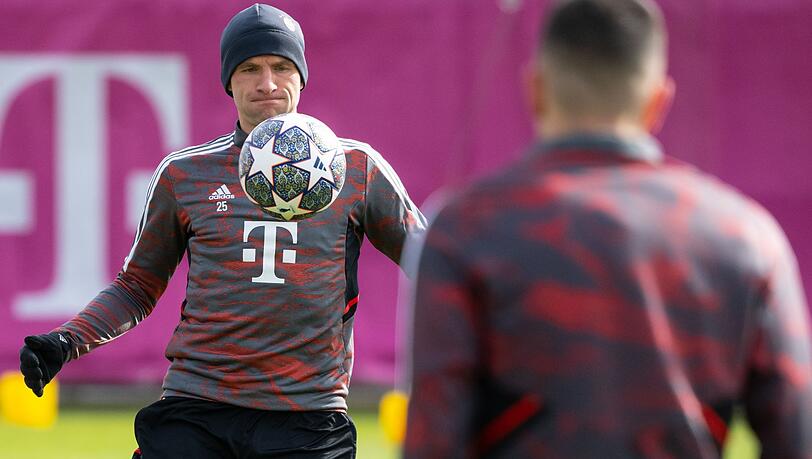 Thomas Müller (l) in Aktion.