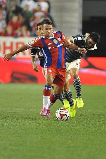 JUAN BERNAT - NOTE 3:
Neuzugang Nummer zwei. Der Spanier hat die Technik und das Auge, muss sich aber im linken Mittelfeld noch an das Tempo der Bayern gewöhnen. Dennoch ein Kandidat für die Startelf.
