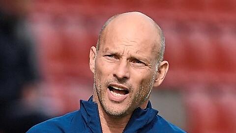 "Böser Dämpfer": SpVgg-Coach Arie van Lent ist bedient.