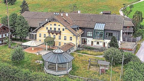 Idyllisches Kleinod: Die Zukunft der Reiter-Alm am Högl ist ungewiss. Ob nach wie vor eine Reha-Klinik gebaut werden soll, darüber entscheiden die Ainringer im Oktober bei einem Ratsbegehren.