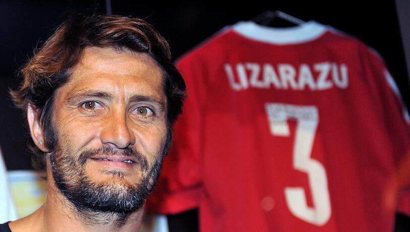 Bixente Lizarazu: "Möglich, dass sie ausgerechnet gegen Bayern ihren Stolz und ihre Leidenschaft wieder finden. Ich kann nicht sagen, dass Bayern gewinnt. Die Tabelle in Frankreich täuscht. Normal gehören sie in die Top 3. Irgendwann werden sie starten. Und deshalb muss Bayern aufpassen, obwohl sie Favorit sind." Bixente Lizarazu: "Möglich, dass sie ausgerechnet gegen Bayern ihren Stolz und ihre Leidenschaft wieder finden. Ich kann nicht sagen, dass Bayern gewinnt. Die Tabelle in Frankreich täuscht. Normal gehören sie in die Top 3. Irgendwann werden sie starten. Und deshalb muss Bayern aufpassen, obwohl sie Favorit sind."