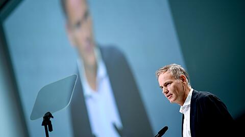 VW- und Porschechef Olivier Blume wehrt sich gegen Forderungen, einer seiner beiden Posten aufzugeben. (Archivfoto)