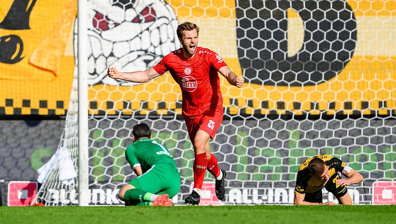 Manuel Wintzheimer (M) wechselt nach Schweinfurt.