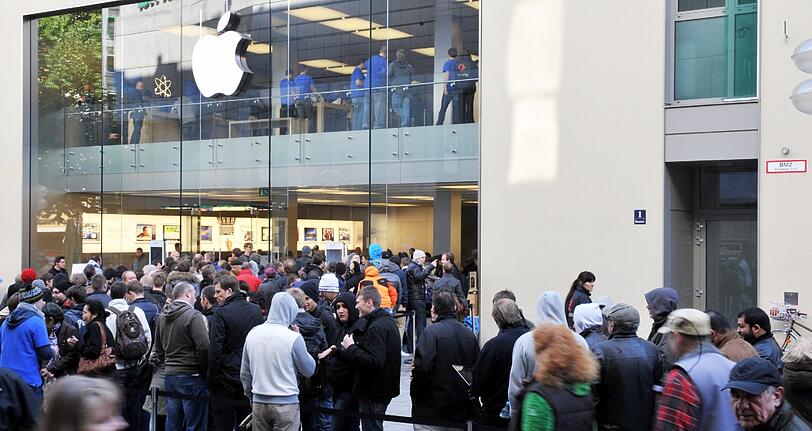 Da nahmen die Apple-Jünger langes Anstehen bei niedrigen Temperaturen in Kauf.