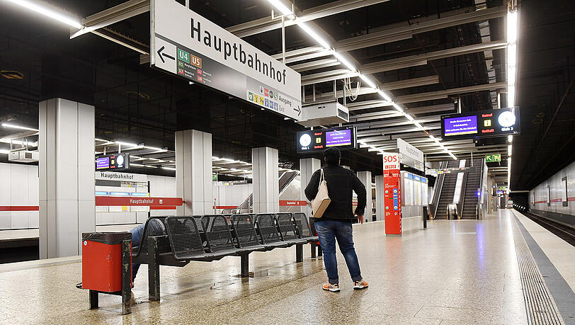 Der Bahnsteig der U1 und U2 am Hauptbahnhof: Hier fahren die U-Bahnen mittlerweile wieder. (Archivbild)
