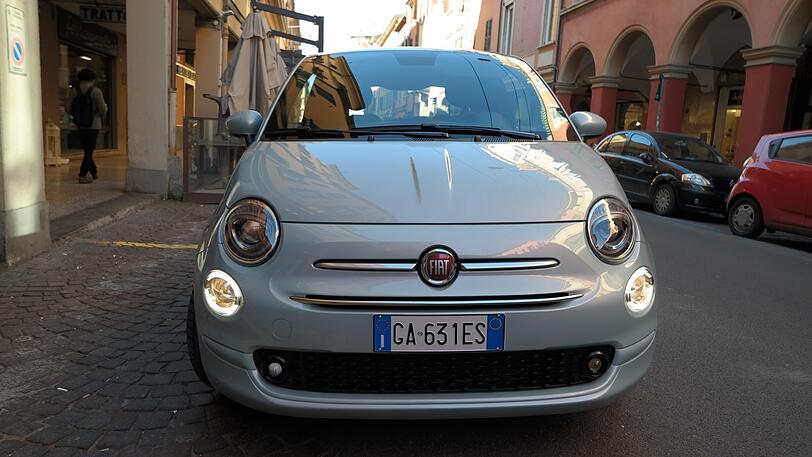 Dauerbrenner: Der Fiat 500 verzaubert noch immer mit seinen Kulleraugen.