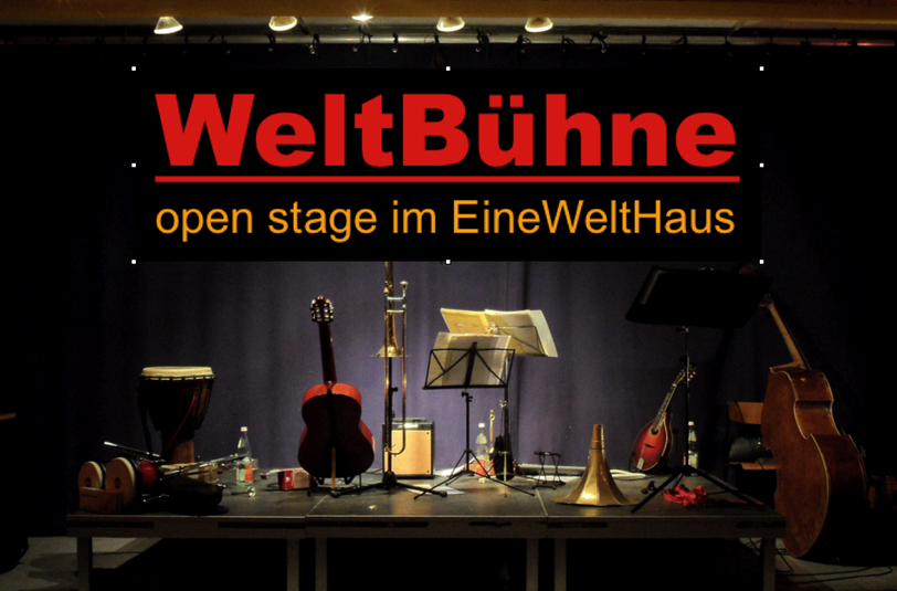 Die Bühne im Eine Welt Haus ist heute für alle Mutigen offen.