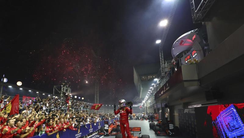 Sebastian Vettel ist nun alleiniger Rekordsieger beim Formel-1-Nachtrennen in Singapur. Sebastian Vettel ist nun alleiniger Rekordsieger beim Formel-1-Nachtrennen in Singapur.