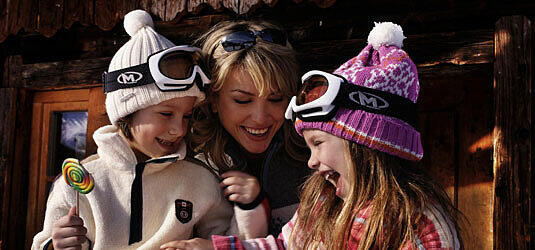 Bei solchen Preisen lacht das Skifamilienherz, Foto: Saalbach