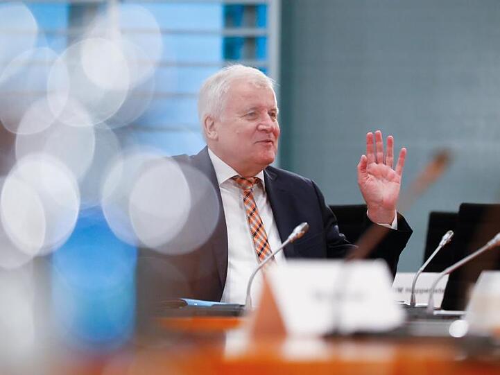 Bundesinnenminister Horst Seehofer (CSU) vor Beginn der wöchentlichen Kabinettssitzung.