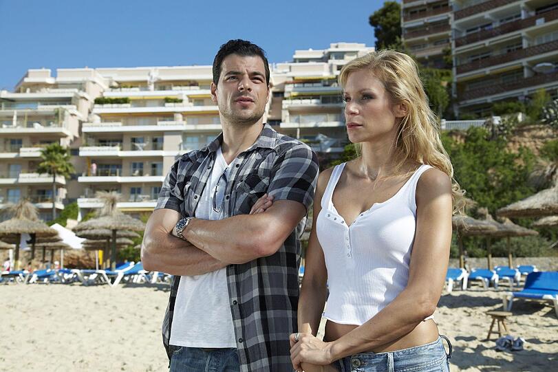 Alte Liebe rostet nicht? Steffi (Nina Gnädig) und Tom (Tobias Licht) nähern sich einander wieder an.