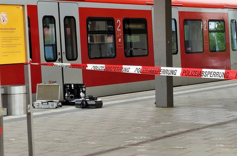 Tödliche Messerstecherei in Grafing-Bahnhof. Die Bilder vom Tatort.