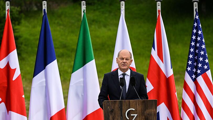 Bundeskanzler Olaf Scholz (SPD) spricht.