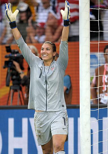 Hope Solo: Die schönste Kickerin der USA - ihre sexy Bilder