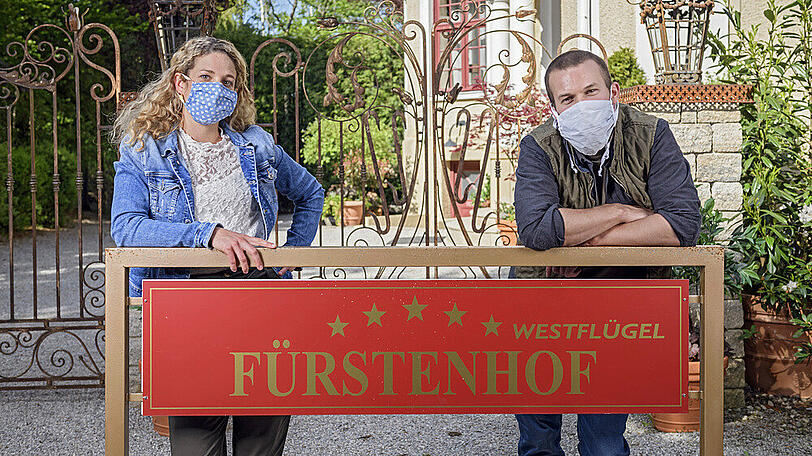 Franzi Krummbiegl (Léa Wegmann, l.) und Tim Saalfeld (Florian Frowein, r.) sind das Traumpaar der aktuellen Staffel von "Sturm der Liebe"