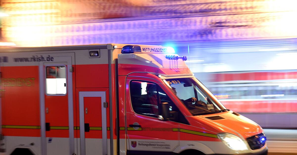 Grundsch-lerin-wird-auf-Schulweg-von-Bus-erfasst-und-stirbt