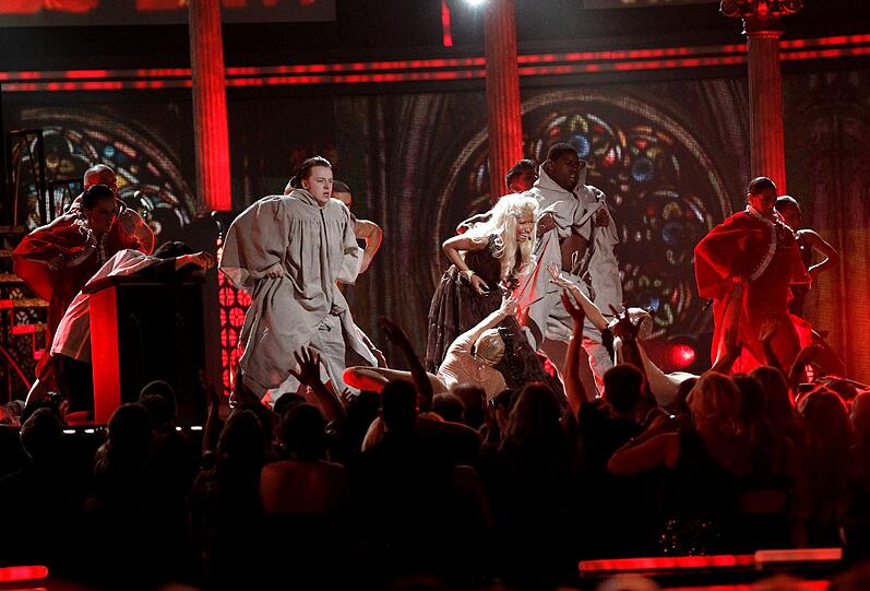 Die Performance von Nicki Minaj: Noch schräger, noch verruchter...
