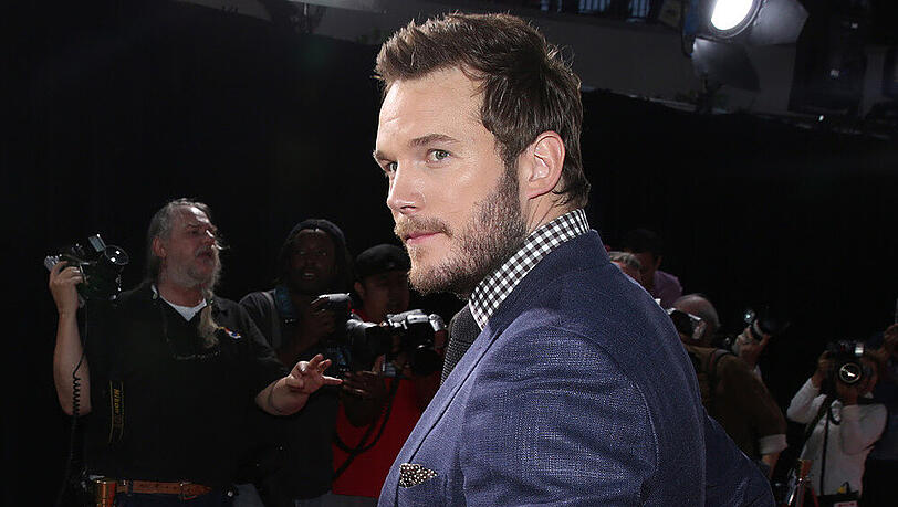 Chris Pratt zeigt den Dinos mutig die Stirn... zumindest im Film Chris Pratt zeigt den Dinos mutig die Stirn... zumindest im Film